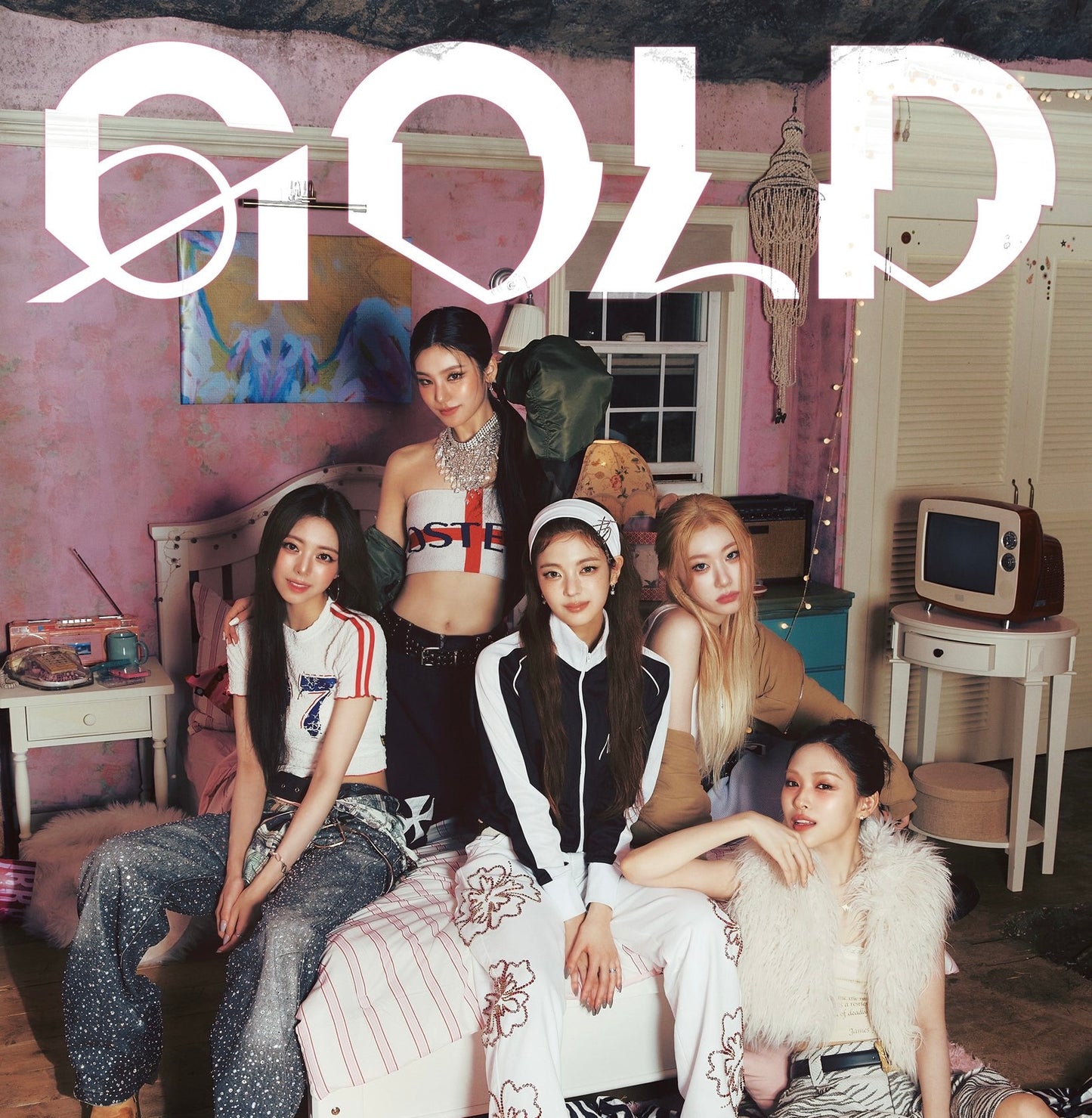 ITZY • GOLD (Digipack Ver.)